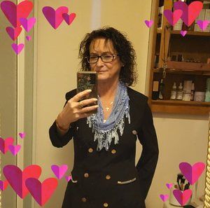 Meet your Posher, Cynthia